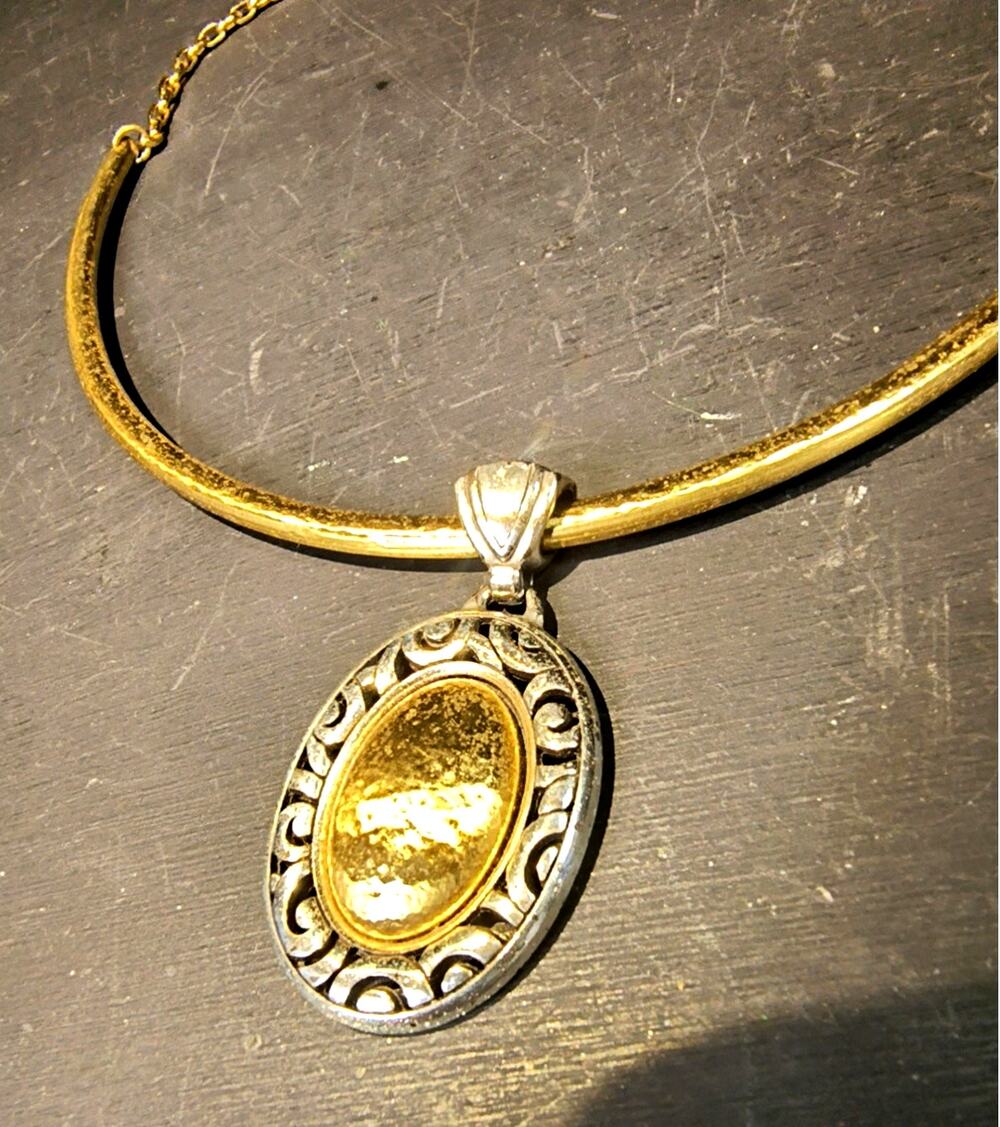 2275. Brighton Rhythms Collection Oval 2 Tone Hammered Collar Choker Necklace